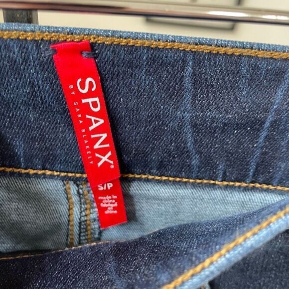 Spanx 20231R Cropped Flare Denim Jeans Medium Wash Dip Dye Hem S - Picture 6 of 7
